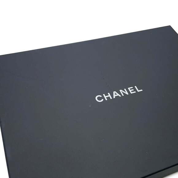 CHANEL Black Lambskin Leather Logo Clutch Bag - Picture 14 of 16